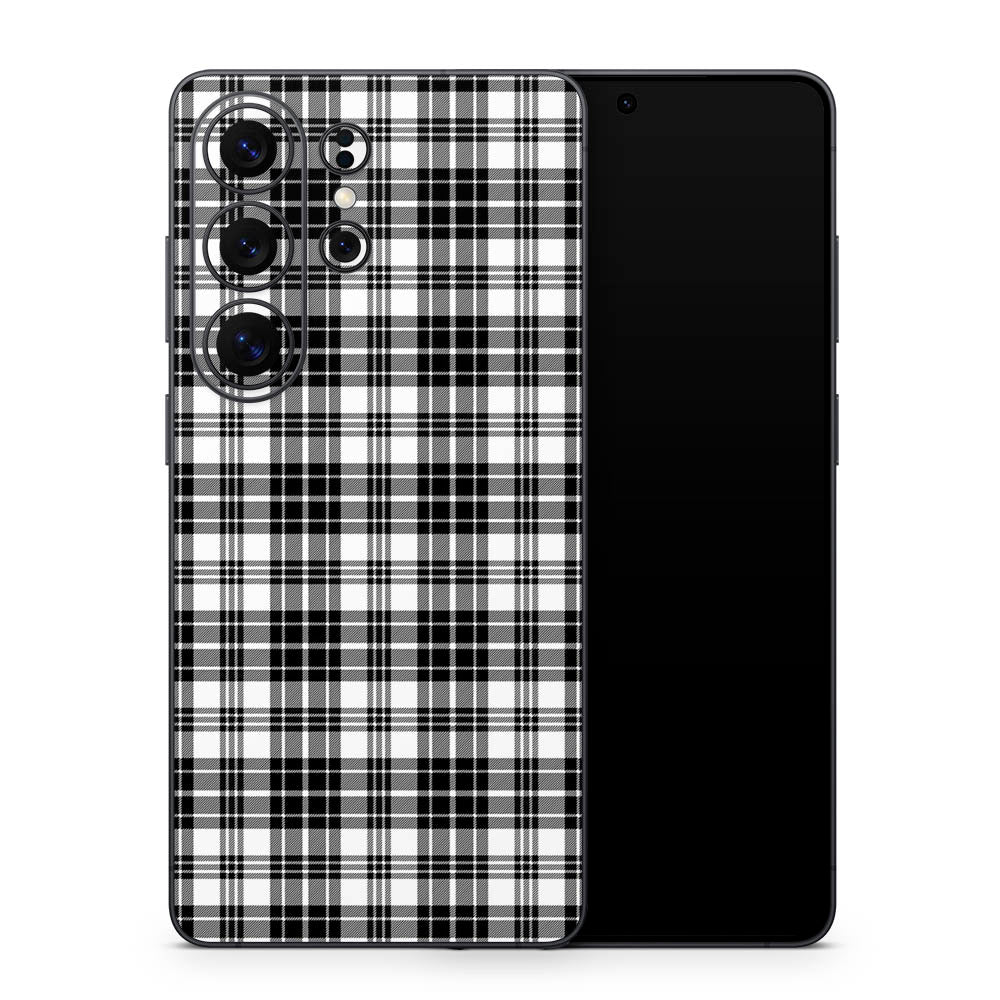 Black Plaid Galaxy S26 Skin