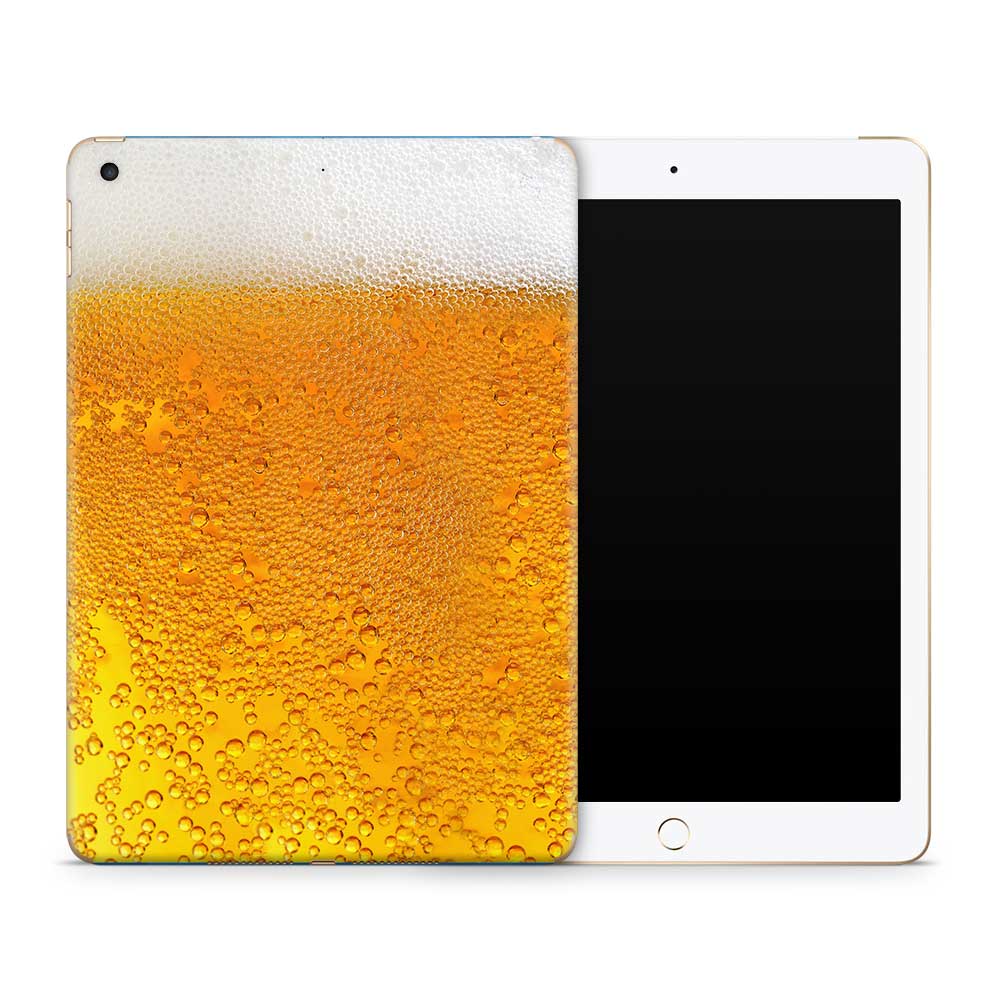 Beer O&#39;Clock Apple iPad Skin