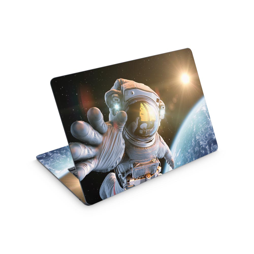 Space Grab MacBook Air 15 M2 (2023) Skin