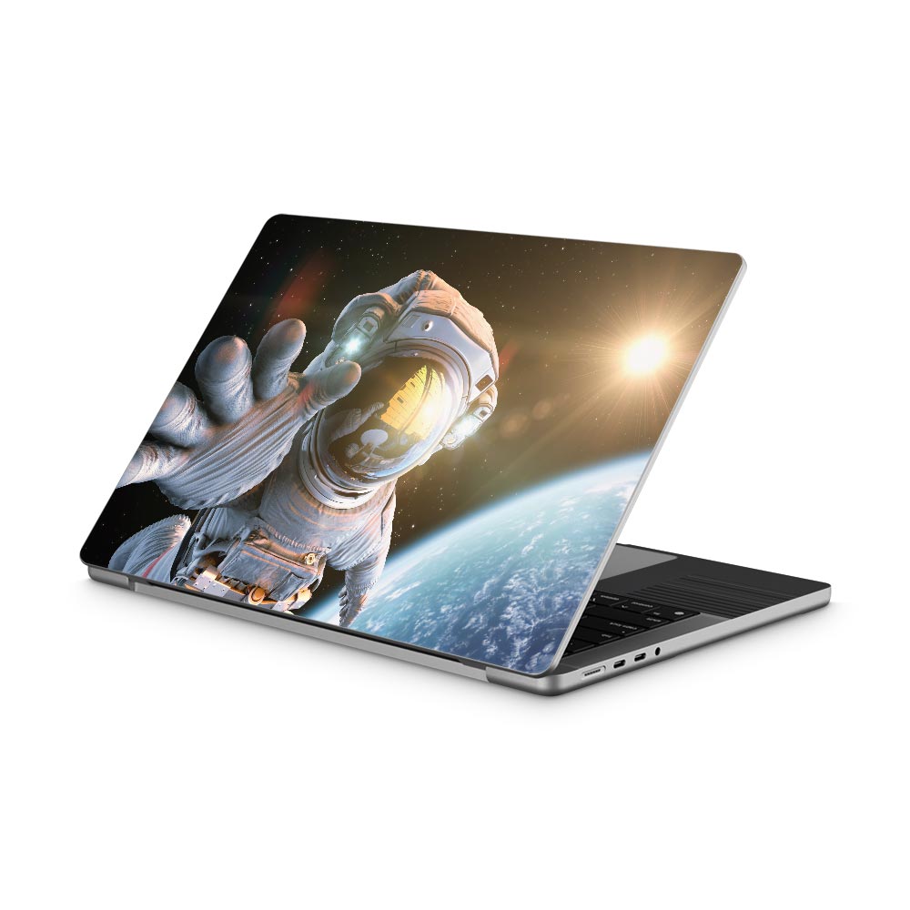 Space Grab MacBook Pro 14 (2021) Skin